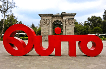 Letter sign with Quito name