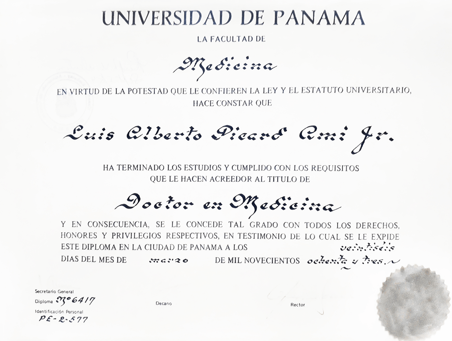 Panama City plastic surgeon doctor certificate
